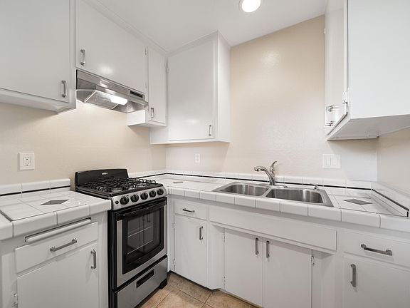 4th image of 761 E Orange Grove Blvd APT 23