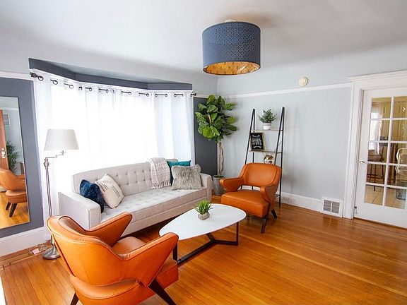 3rd image of 398 Hearst Ave #1
