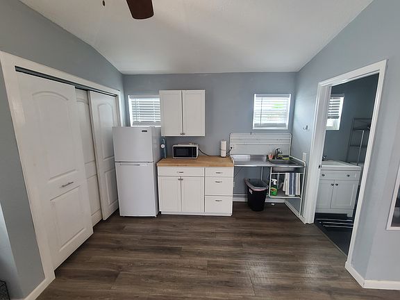 4th image of 1204 S Central Ave