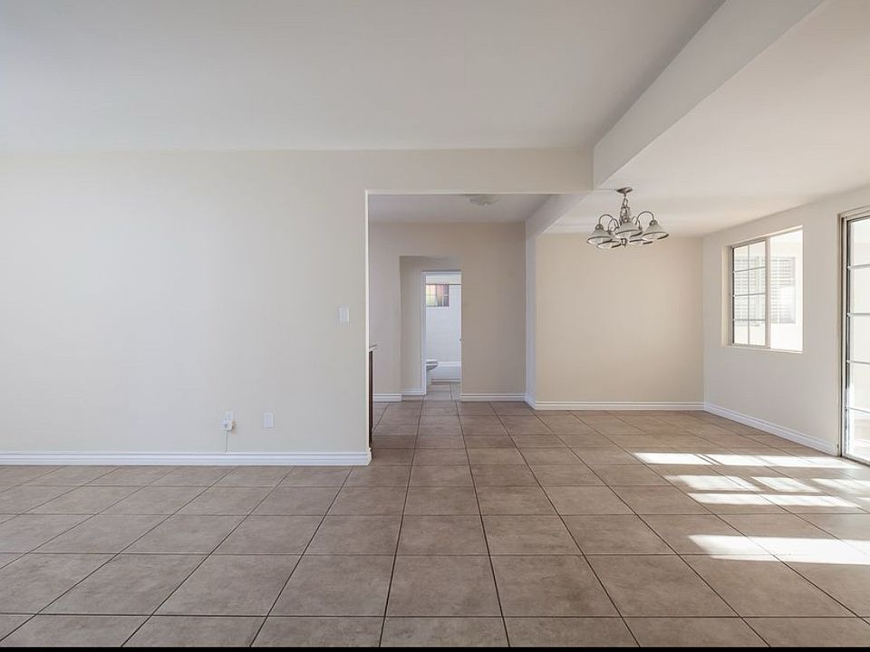 1st image of 7477 Encino Ave