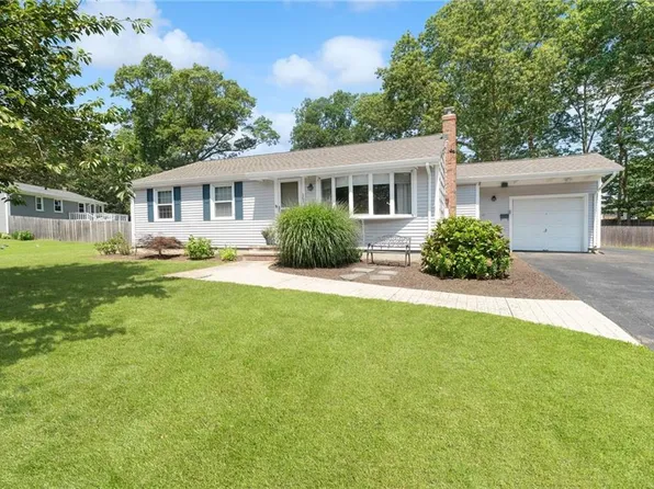 163 Kingswood Rd, North Kingstown, RI 02852