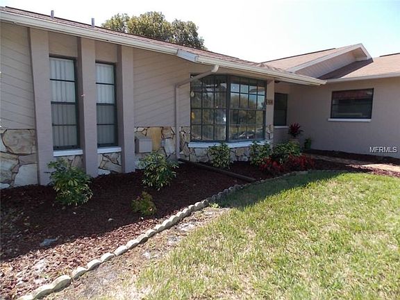 3rd image of 7618 Lakeside Woodlands Dr
