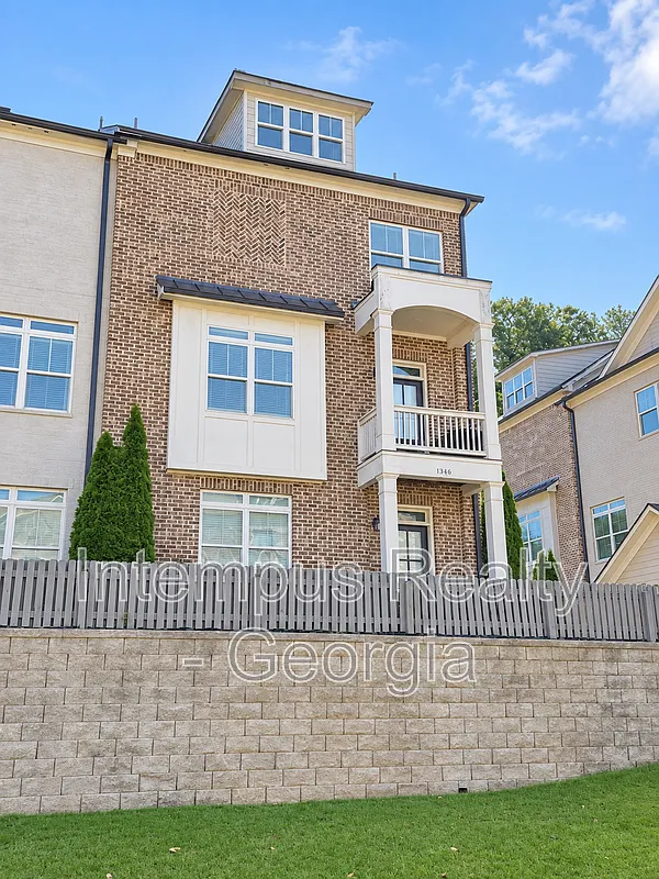4 bed, 3.5 bath, $3,650 — Photo 2