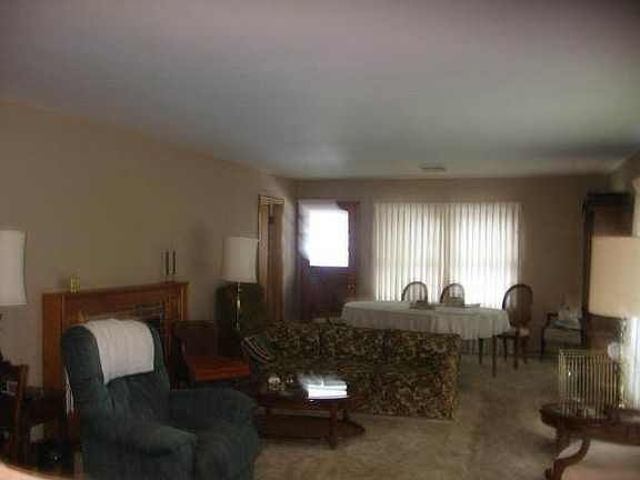 4th image of 62 Mead Dr