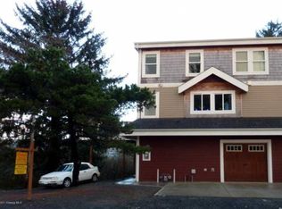 2155 Grove St, Seaside, OR 97138