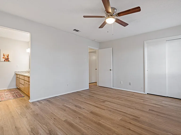 2906 Country Place Ct — Photo 13
