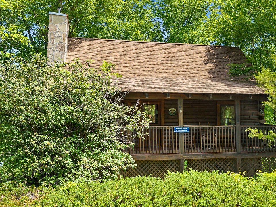 1st image of 746 Nighthawk Way