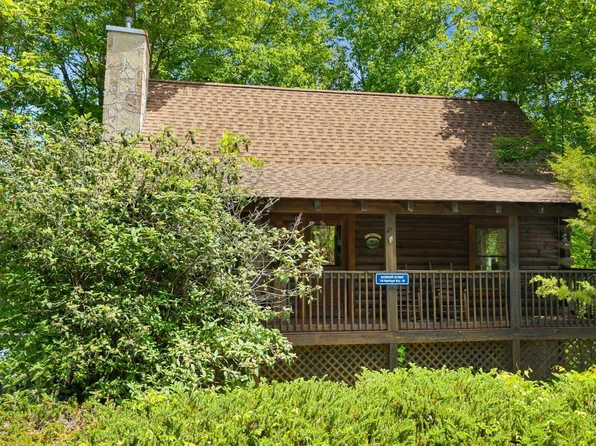 746 Nighthawk Way, Pigeon Forge, TN 37863