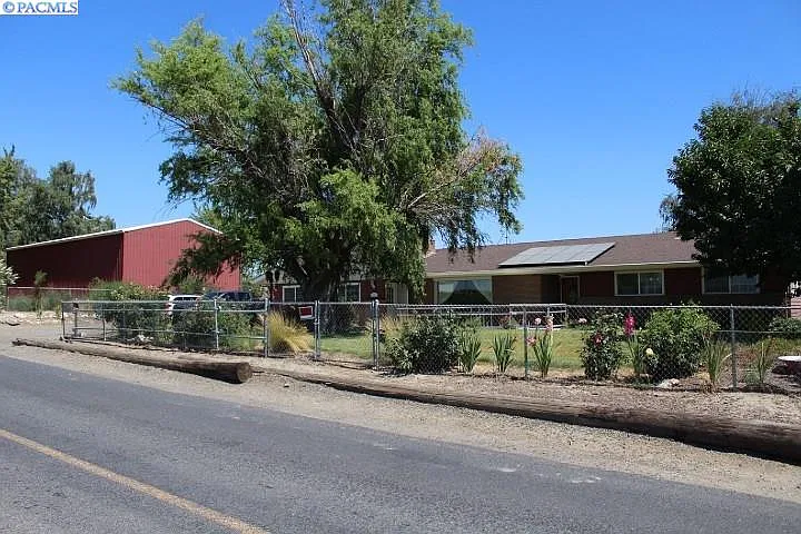 951 Liberty Rd photo 1