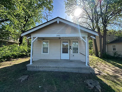 546 N Clayton Ave Photo 1