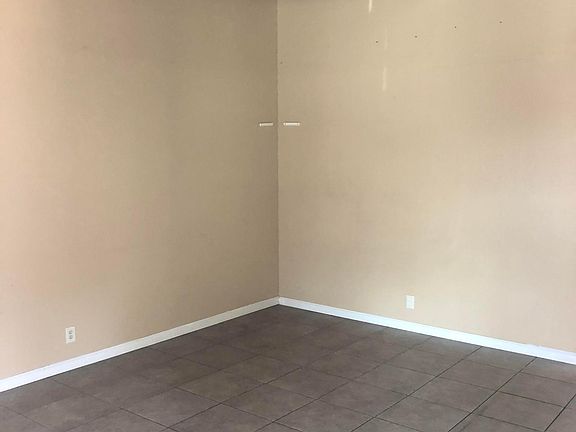 3rd image of 142 Maher Ct