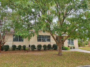 702 E Smith Ave, Nashville, GA 31639