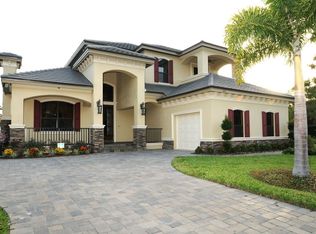 1553 Riverside Dr, Tarpon Springs, FL 34689