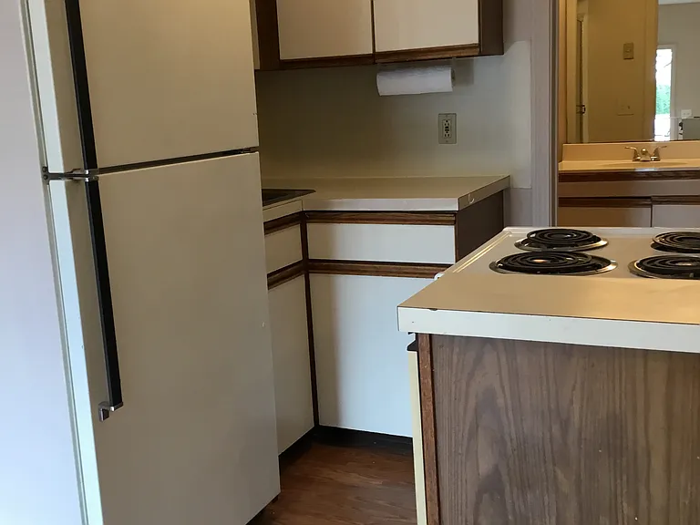 140 Hillcrest Ave #2 — Photo 6