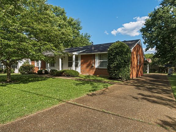 3rd image of 295 Cathy Jo Dr
