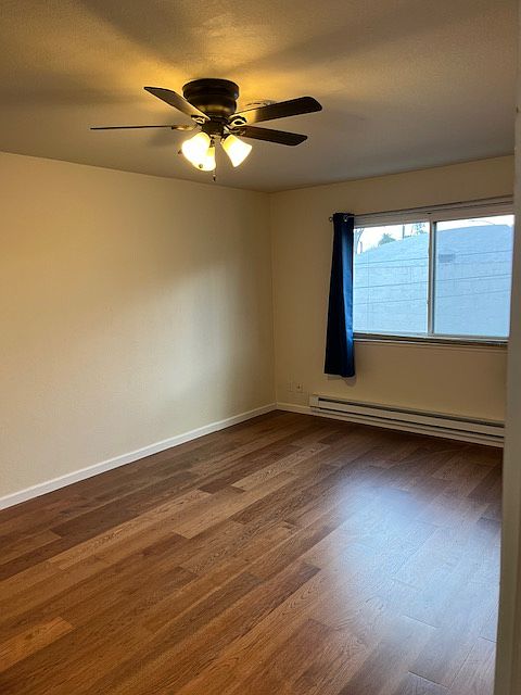 1st image of 1209 Oak Grove Ave APT 203
