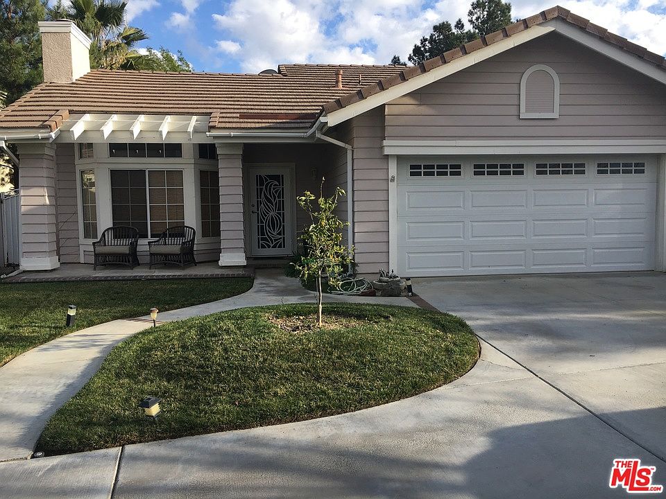 1st image of 27203 Rosemont Ln