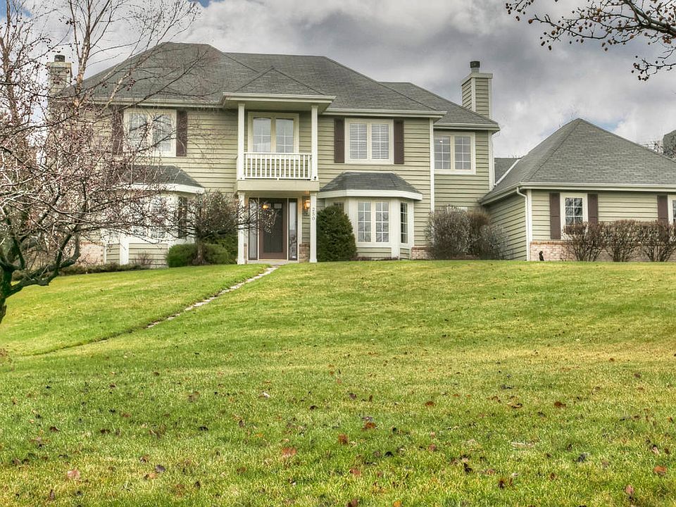 1st image of 250 Hillwood Ct