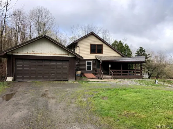 18 Deer Pond Acre, Warsaw, NY 14569