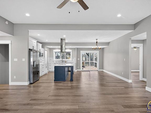 5th image of 3321 SE 23rd St