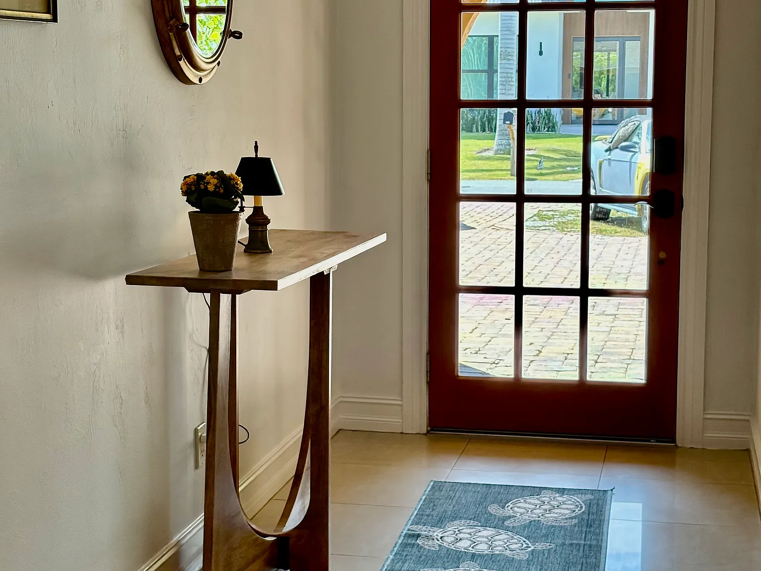 3 bed, 1588 sqft, $4,975 — Photo 3