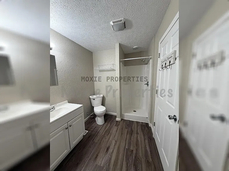 4122 Liberty St #D — Photo 2