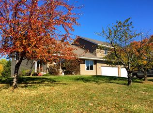 101 190th Ln NW, Oak Grove, MN 55011