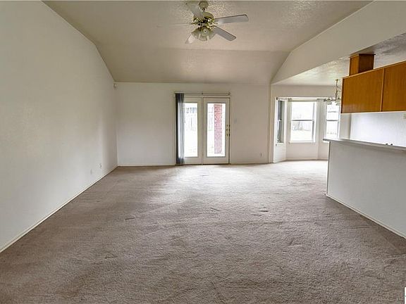 4th image of 4404 Lori Dr