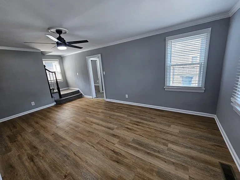 3907 E Chatham Dr — Photo 6
