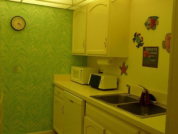 3rd image of 201 Saint Lucie Ln APT 209