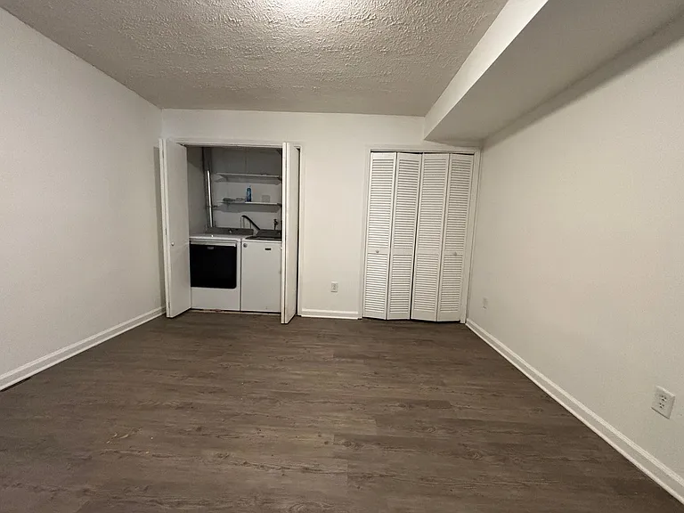 14 Kansas St #C — Photo 11