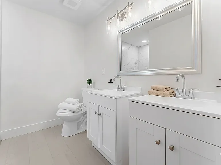202 Loop St — Photo 8