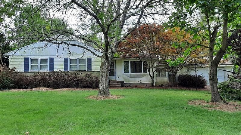 1st image of 26 Sunnybrook Dr