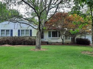 26 Sunnybrook Dr, New Castle, PA 16105