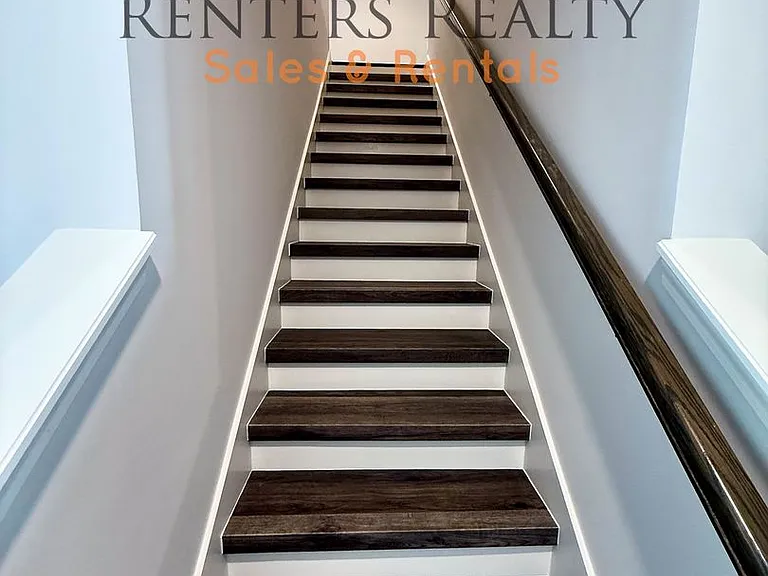 223 Maple Spring Trl — Photo 9