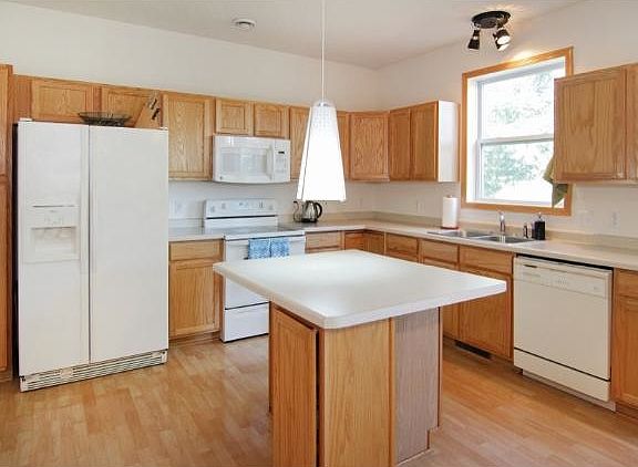 2nd image of 2241 118th Ave NE