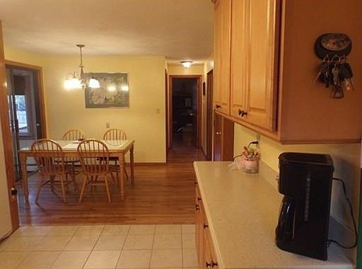 5th image of 22 Mahoney Ave