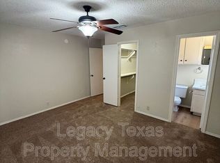 1118 N Nolan River Rd APT A, Cleburne, TX 76033