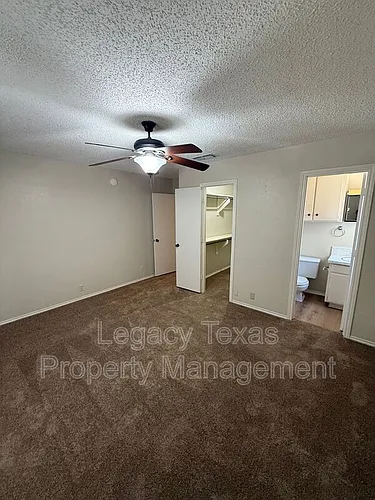 1118 N Nolan River Rd #A Photo 1