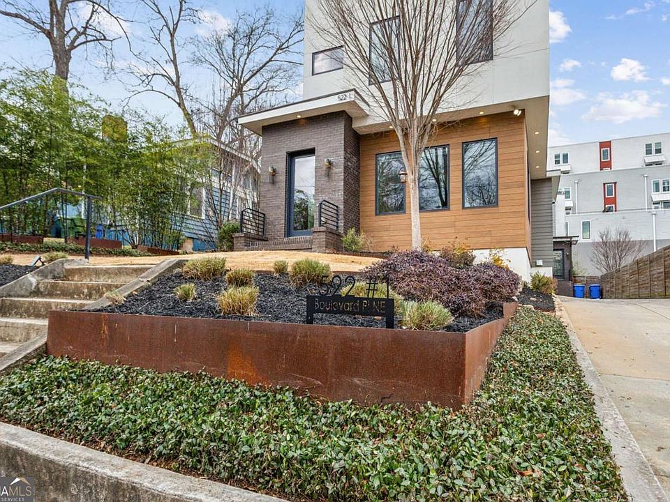 1st image of 522 Boulevard Pl NE #1