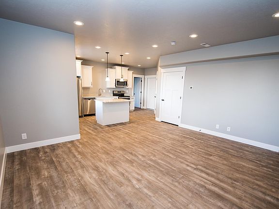 4th image of 14011 S Ivie Rose Ct