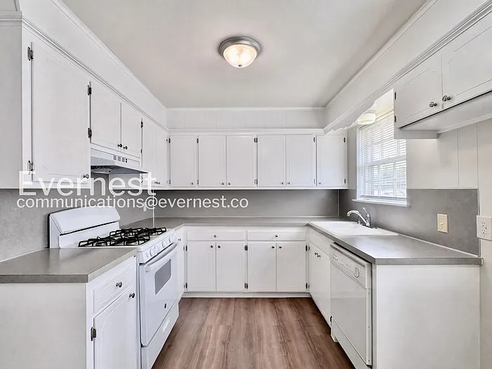 3 bed, 2.0 bath, 1016 sqft, $1,495 — Photo 4