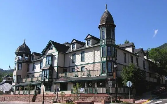 Barker House — Photo 1