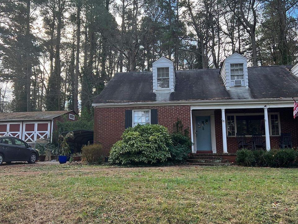2nd image of 4111 Garland Dr