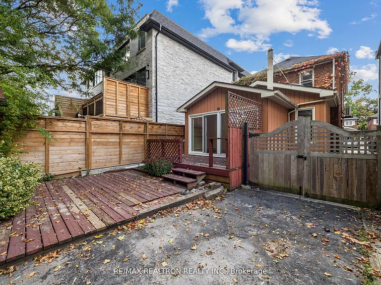 186 Wanless Ave — Photo 38