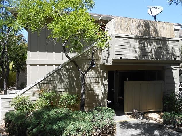 1st image of 464 Bernice Ln