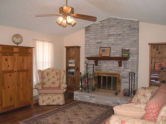 4th image of 1816 Quailwood Dr