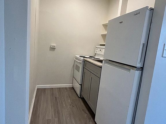 3rd image of 1812 Algaroba St APT 5