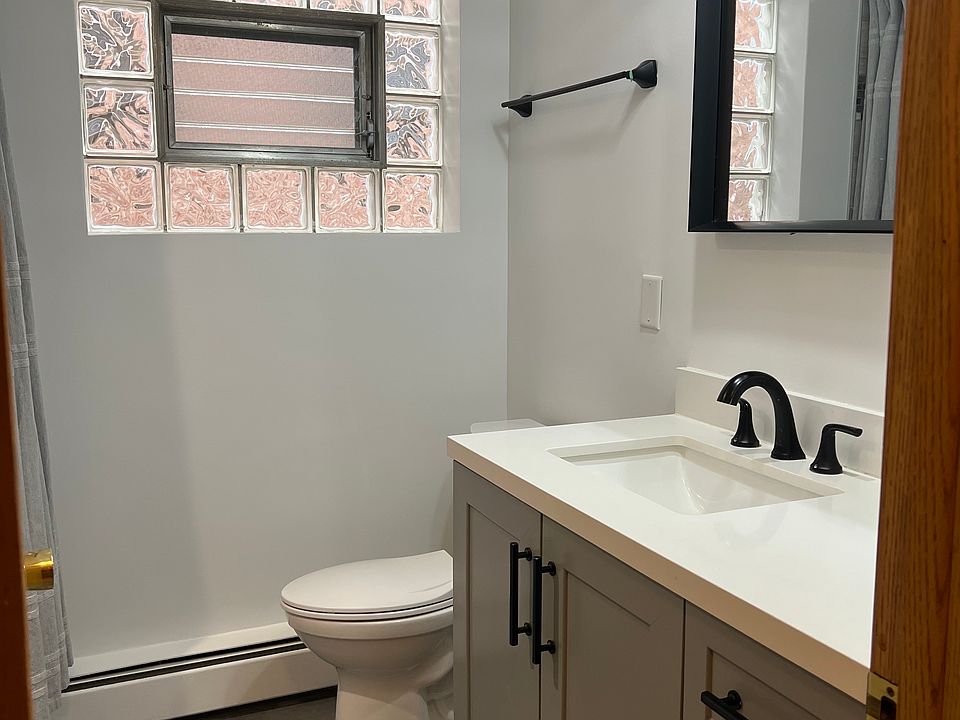 Main bathroom