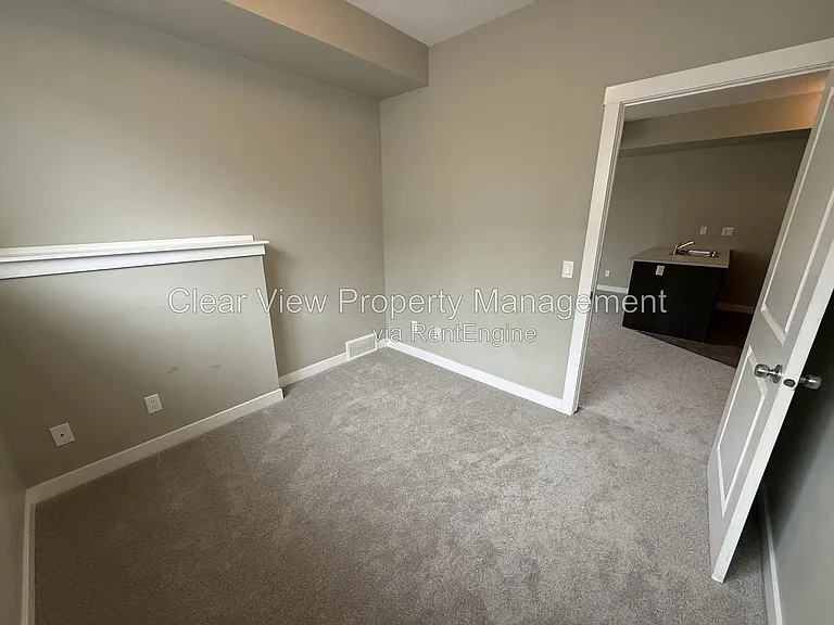 300 Marina Dr #141 — Photo 11